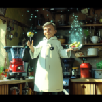 Изображение женщины, успокаивающейся с чашкой чая, символизирует отказ от эмоционального переедания.